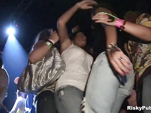 เจี๊ยบสาวกระจายเรียว ...