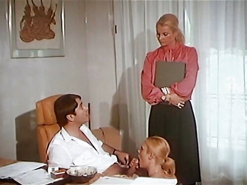 สองสาวงามนมใหญ่ซุกซน ...