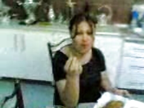 นางแบบก้นในถุงน่องทำ ...