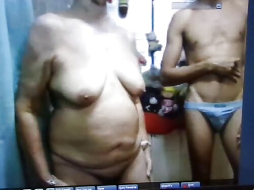 แม่ลูบไล้เพื่อนที่ดี ...