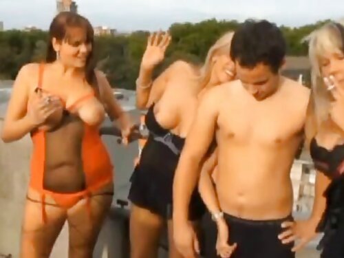 หลังอาบน้ำ สาวผมน้ำต ...